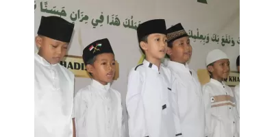 wisuda akbar pkbm khadijah