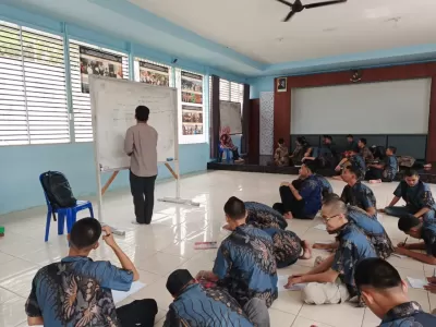 ec8ac860-f6b6-485d-b5c4-a0a935aead94